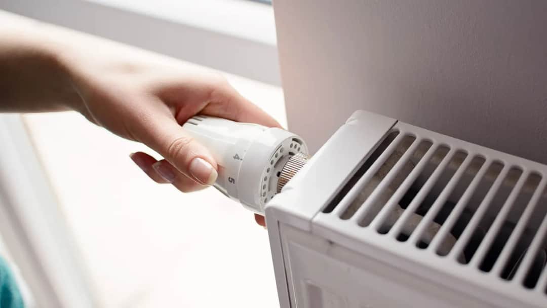 Jakie grzejniki do pompy ciepła wybrać? Opinie i porady użytkowników