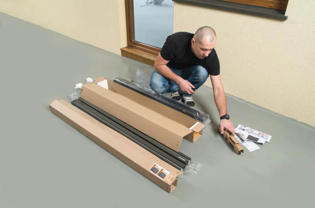 Jak zamontować markizę do okna dachowego - 8 prostych kroków