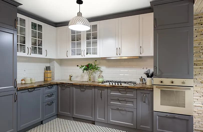 Najlepsze kolory ścian do szarych mebli w kuchni, które zaskoczą efektem
