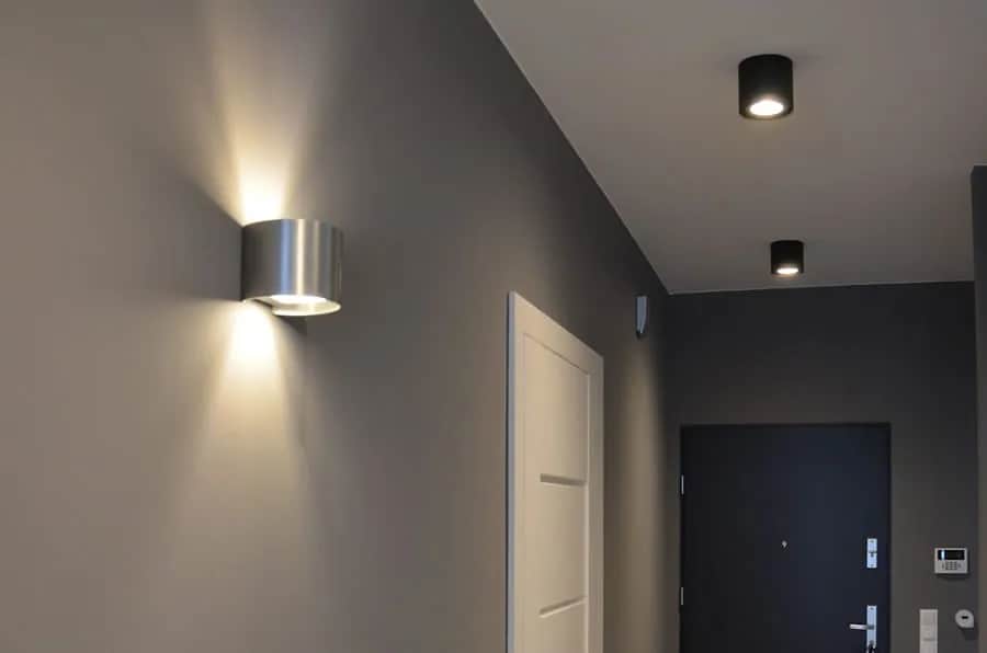 Jaka lampa do przedpokoju? Wybierz idealne oświetlenie dla swojego wnętrza